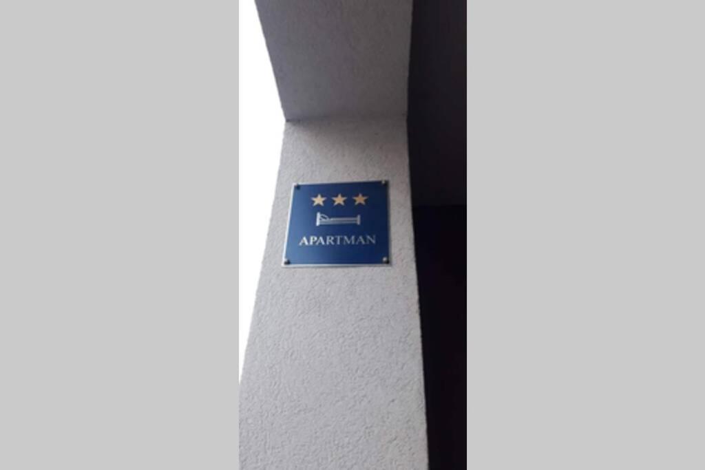 Apartman Franko - Uz Parking Пула Екстер'єр фото
